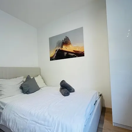 Lägenhet With Parking Brno Komín